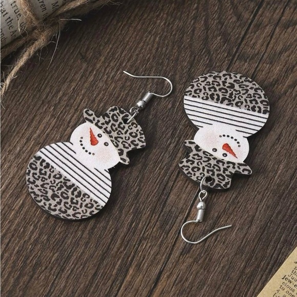 Leopard Print Snowman Earrings - Christmas Holiday Dangle Earrings - Picture 5 of 5